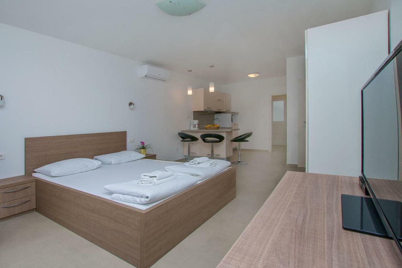 Apartments Villa Aquamarine Duće Exterior foto