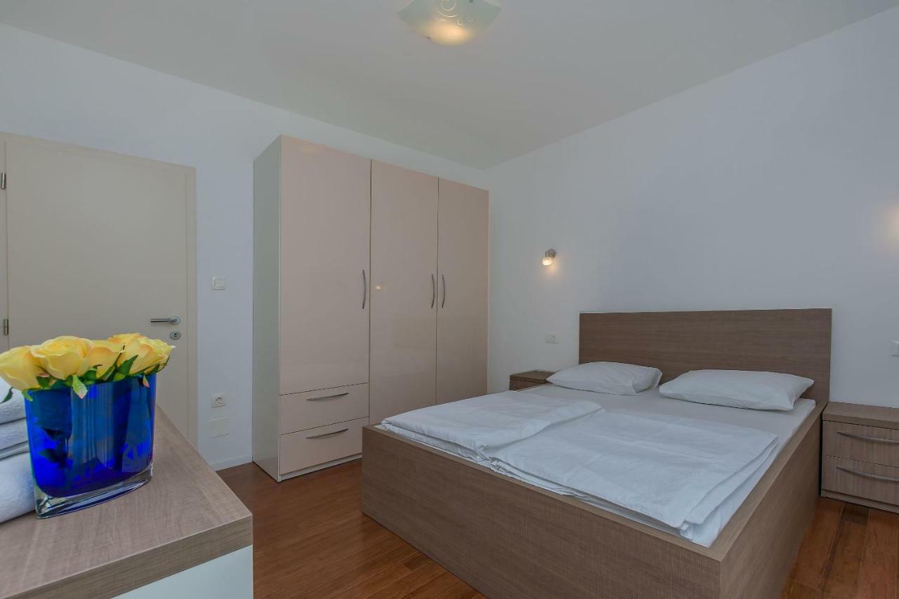 Apartments Villa Aquamarine Duće Exterior foto